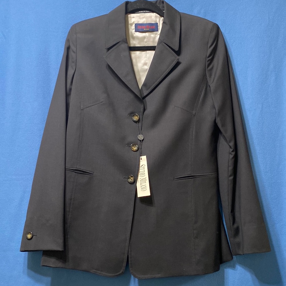 New Studio Milano black classic three buttons blazer two pockets fully lined 8